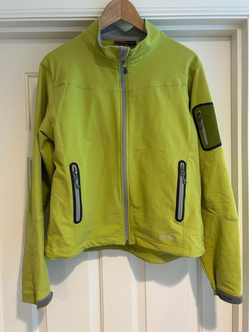 Sherpa Adventure Gear Women's Softshell Full-Zip Hiking Jacket Lime Green XL